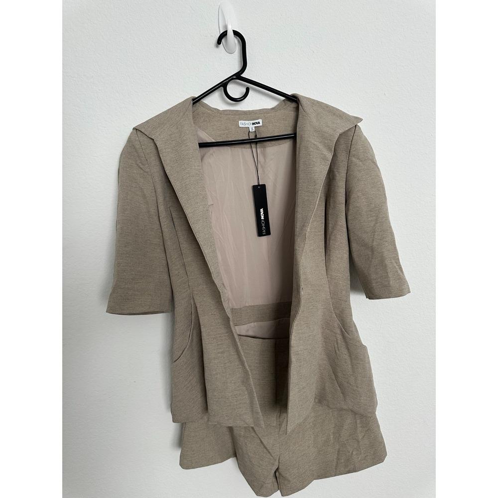 Natalee Bold Shoulder Blazer Romper M